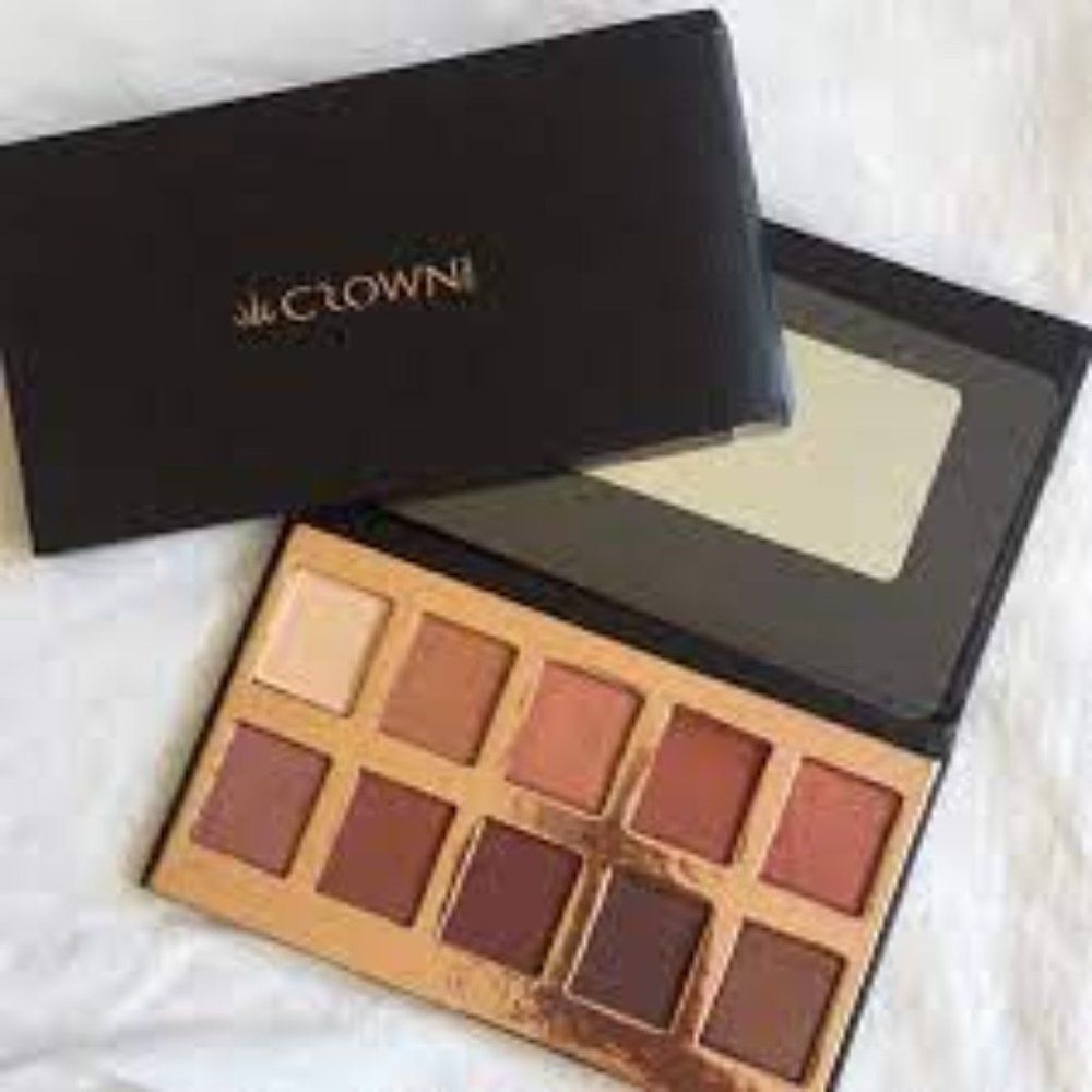 Crown pro eyeshadow palette